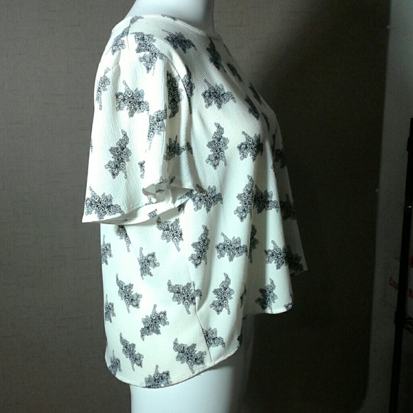 Top - Picture 3 of 4